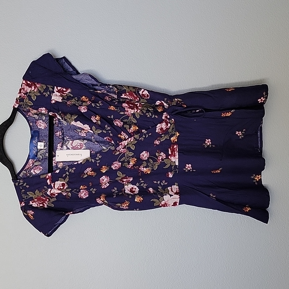 Francesca's Romantic Girly Blue Rain NWT floral surplice top medium - Picture 2 of 10